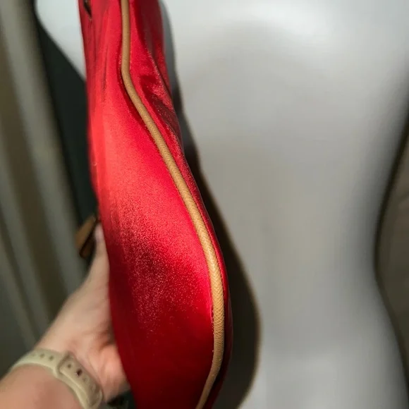 NWOT Red and gold MICHAEL KORS adorable 🥰 Nylon Crossbody with care card - Picture 8 of 15